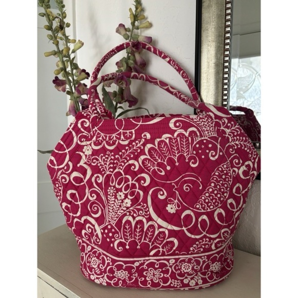 Vera Bradley Angle Tote‎ Retired Pink White Twirly Birds Quilted Shoulder Bag